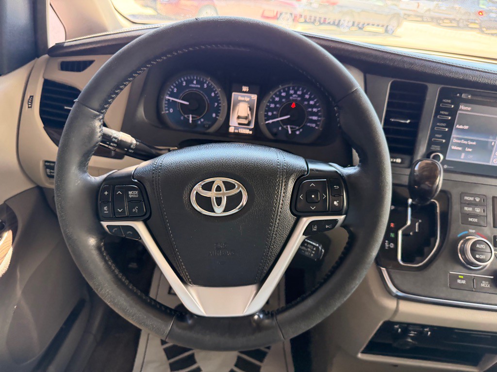2018 Toyota Sienna Image 21