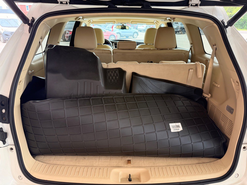 2016 Toyota Highlander Image 14