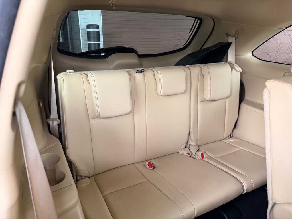 2016 Toyota Highlander Image 17