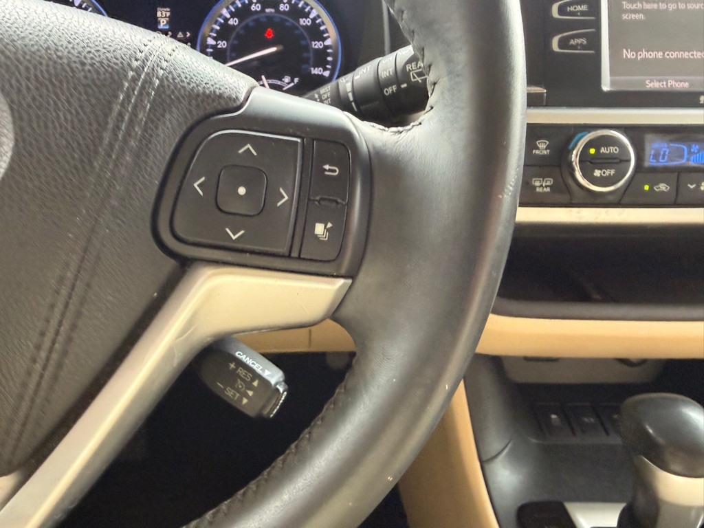 2016 Toyota Highlander Image 23