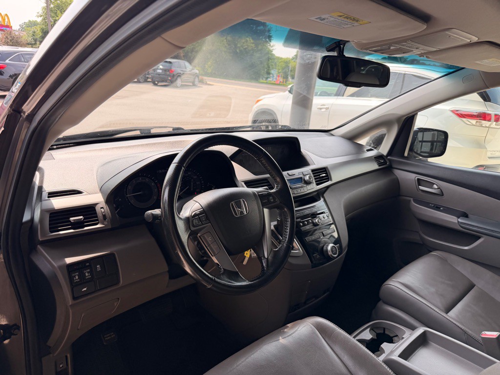 2013 Honda Odyssey Image 9