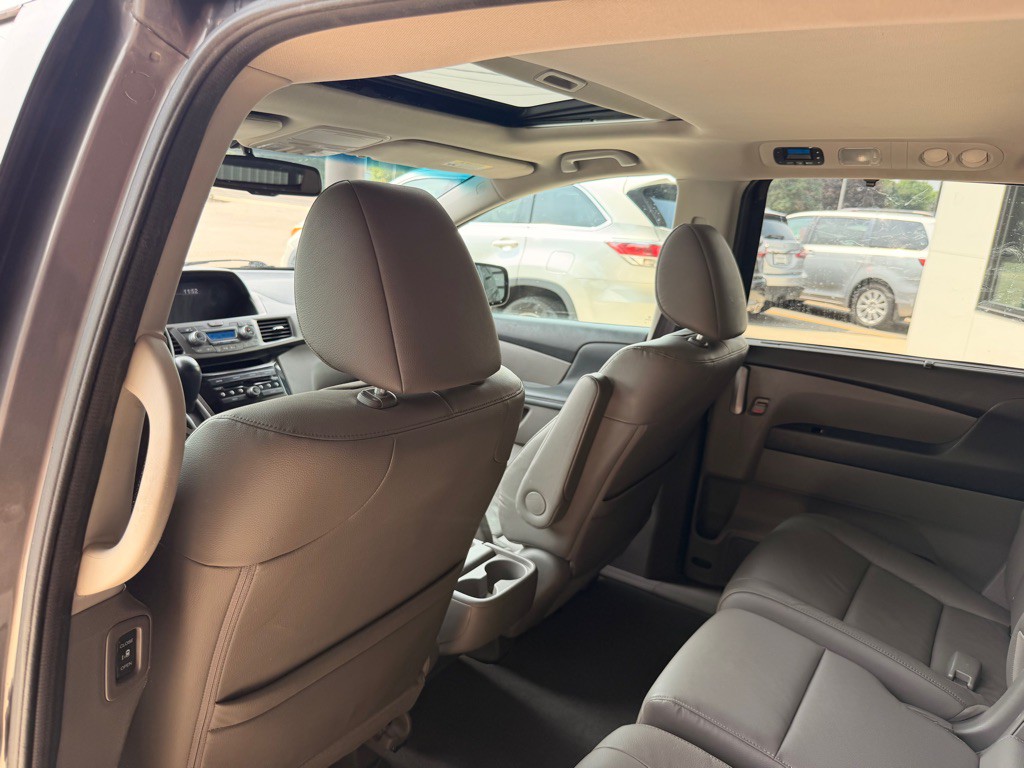 2013 Honda Odyssey Image 11