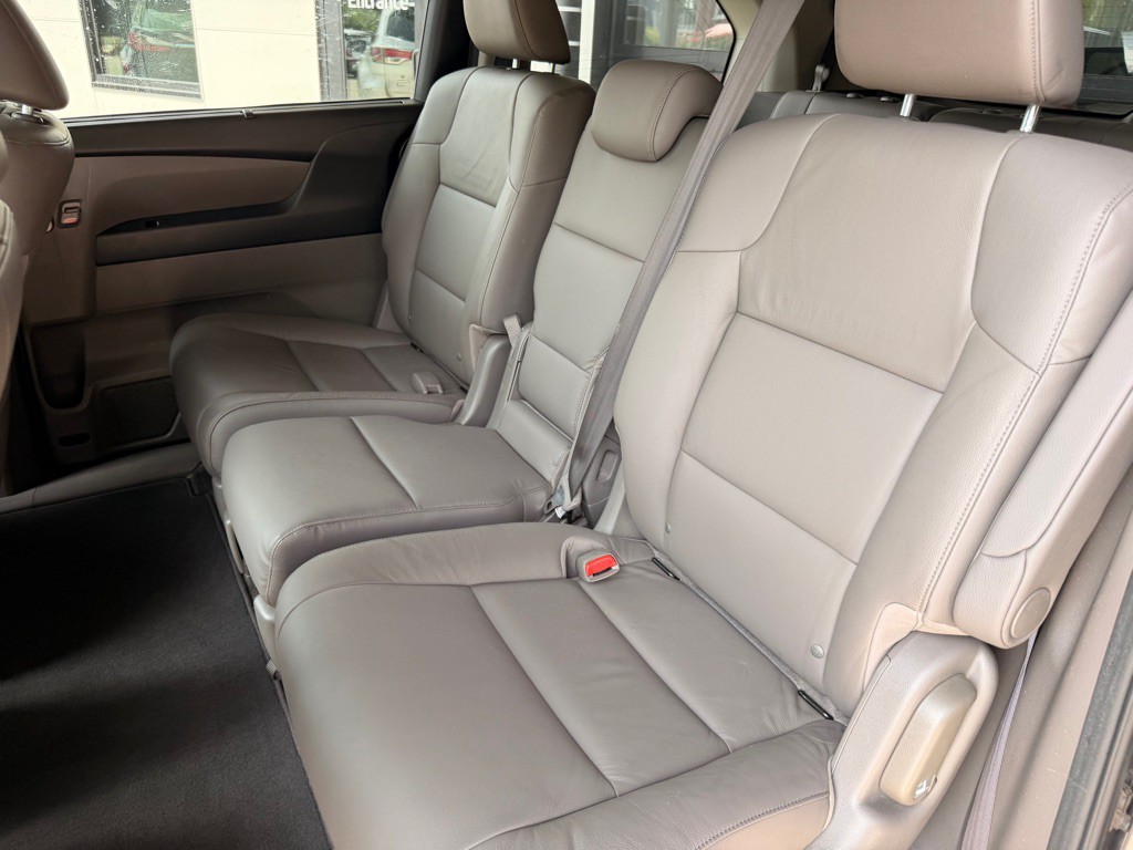 2013 Honda Odyssey Image 12