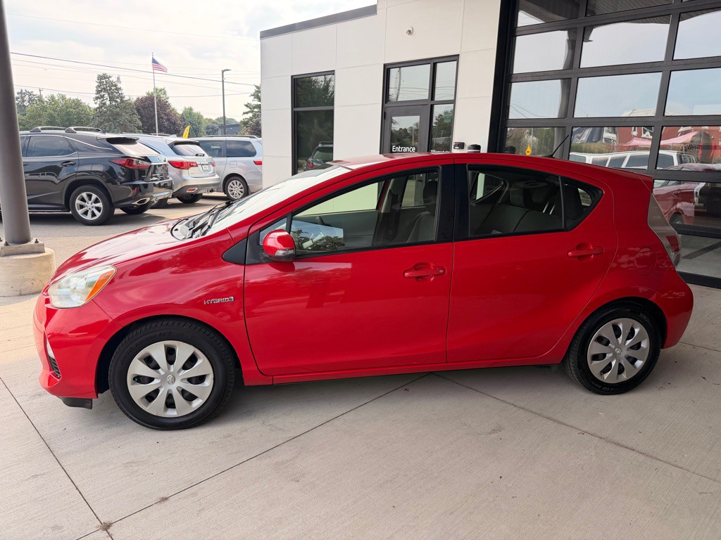 2012 Toyota Prius Image 4