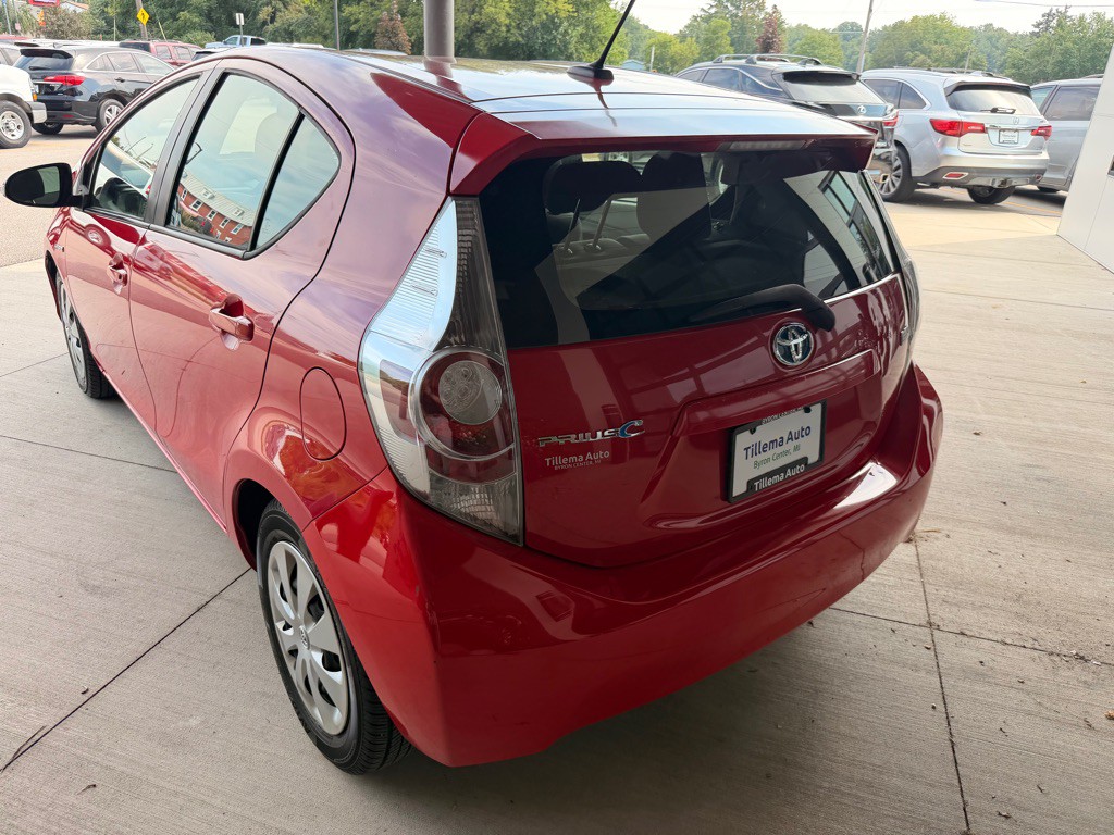 2012 Toyota Prius Image 5