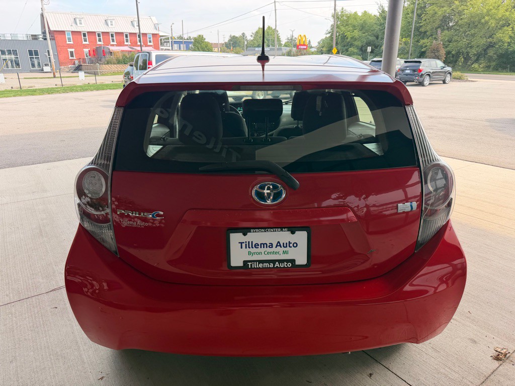 2012 Toyota Prius Image 6