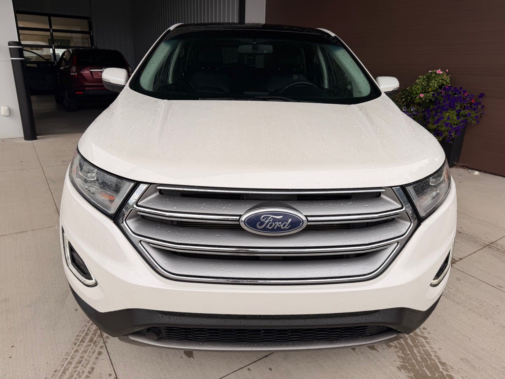 2016 Ford Edge Image 2