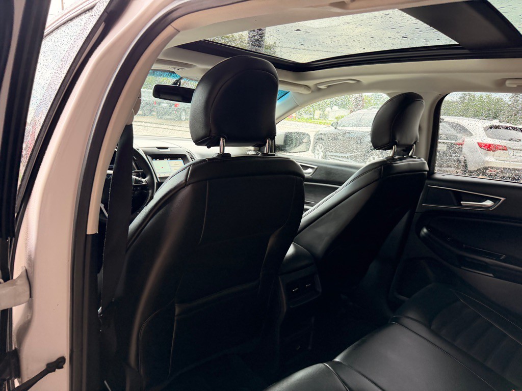 2016 Ford Edge Image 11