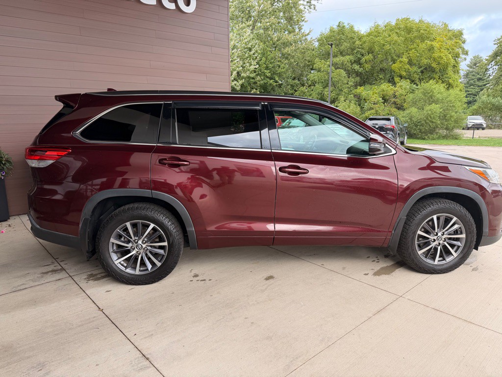 2018 Toyota Highlander Image 8