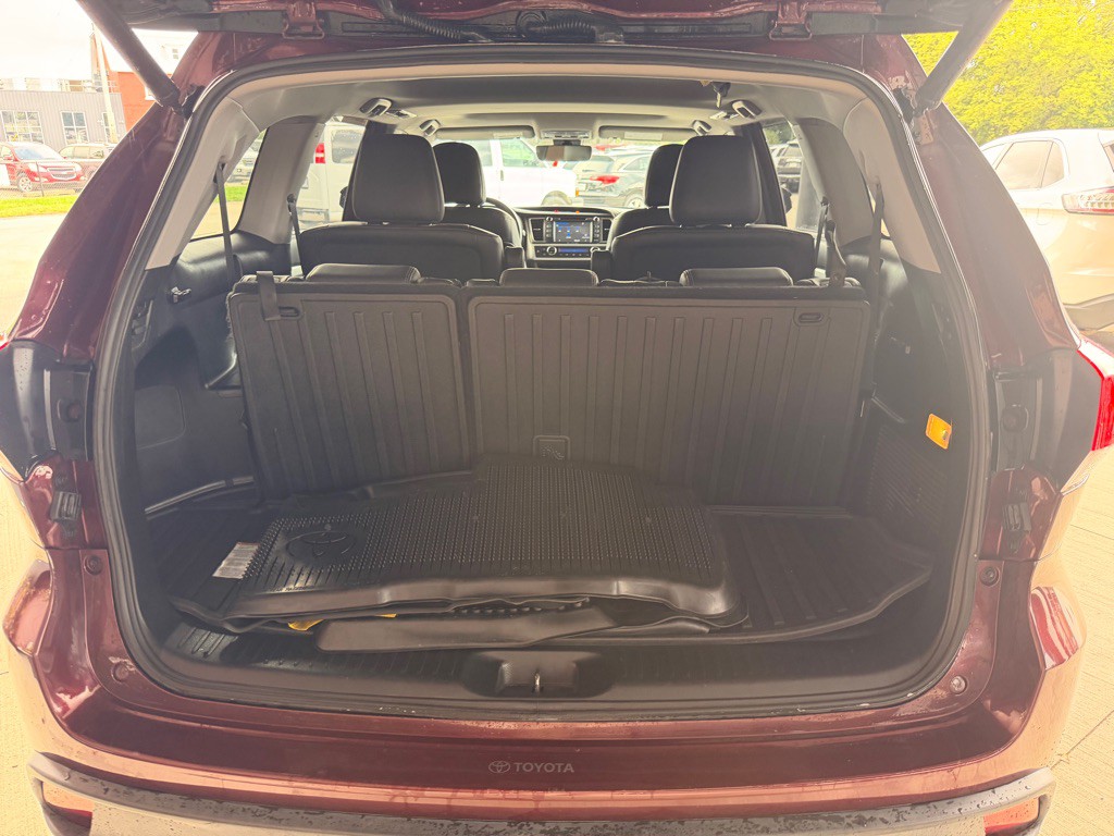 2018 Toyota Highlander Image 14