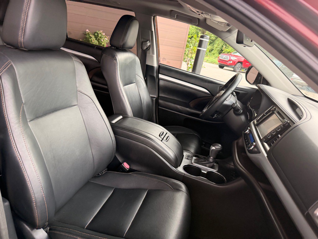 2018 Toyota Highlander Image 19