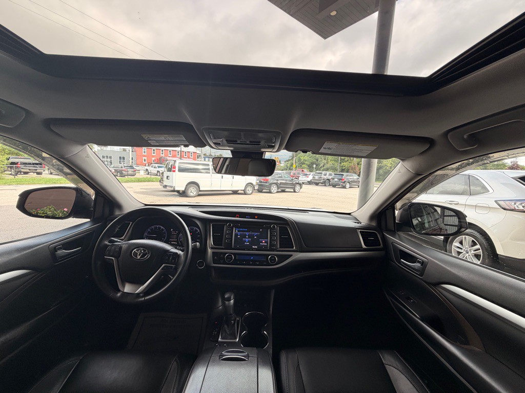 2018 Toyota Highlander Image 20