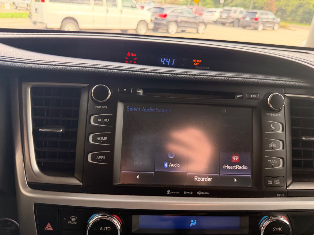 2018 Toyota Highlander Image 26