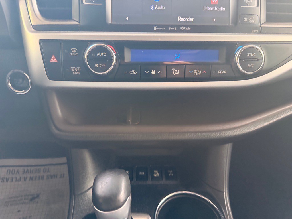 2018 Toyota Highlander Image 27