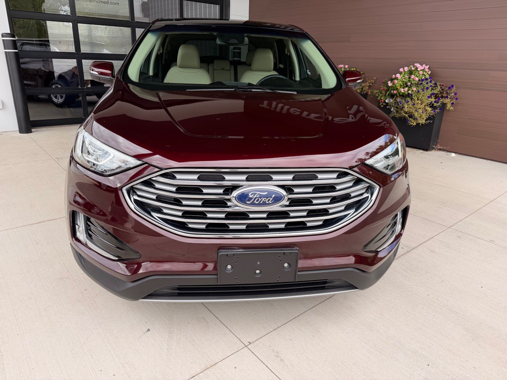 2020 Ford Edge Image 2