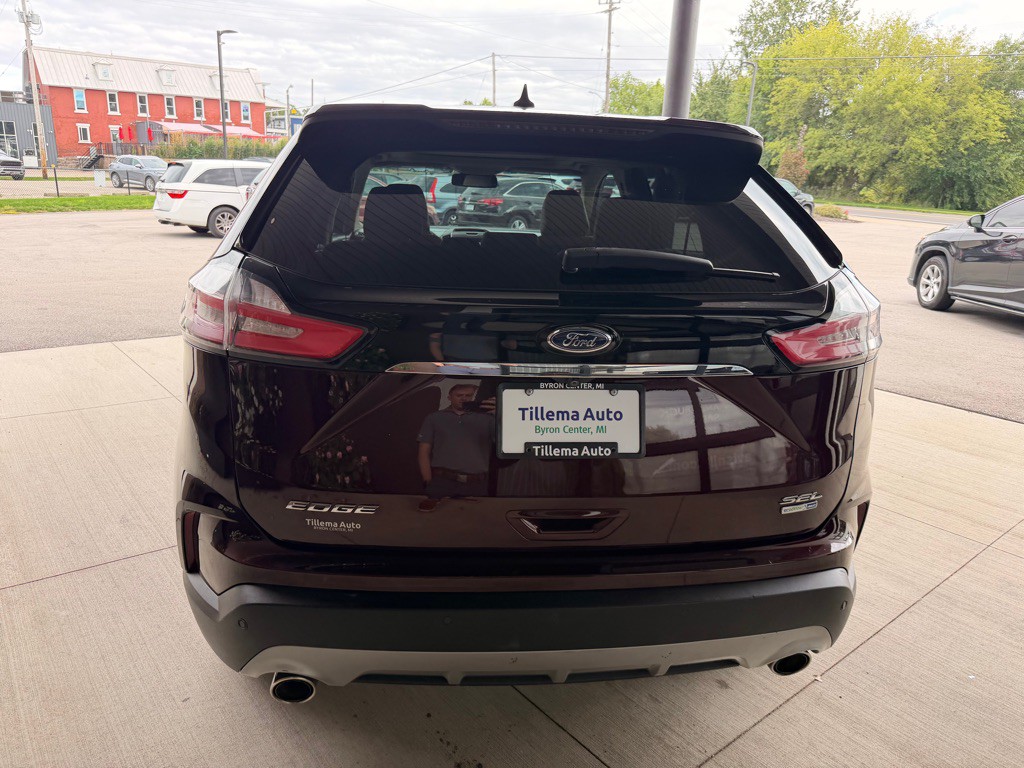 2020 Ford Edge Image 6