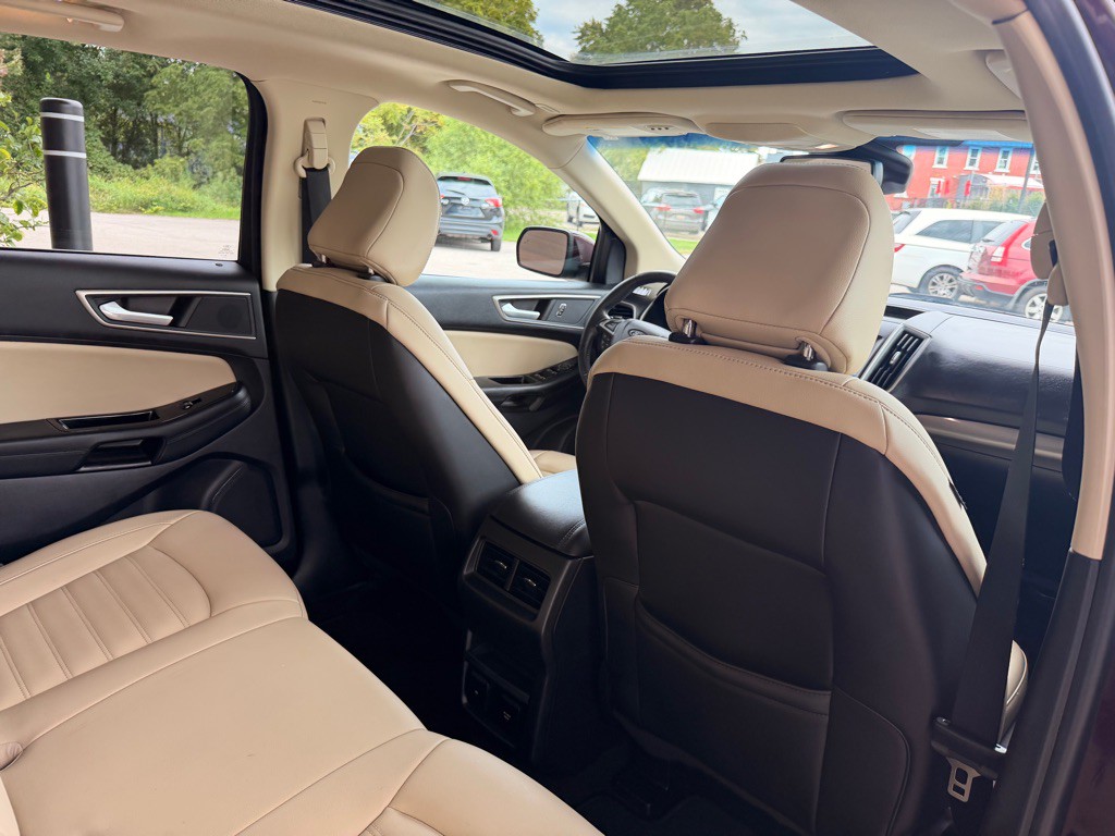 2020 Ford Edge Image 14