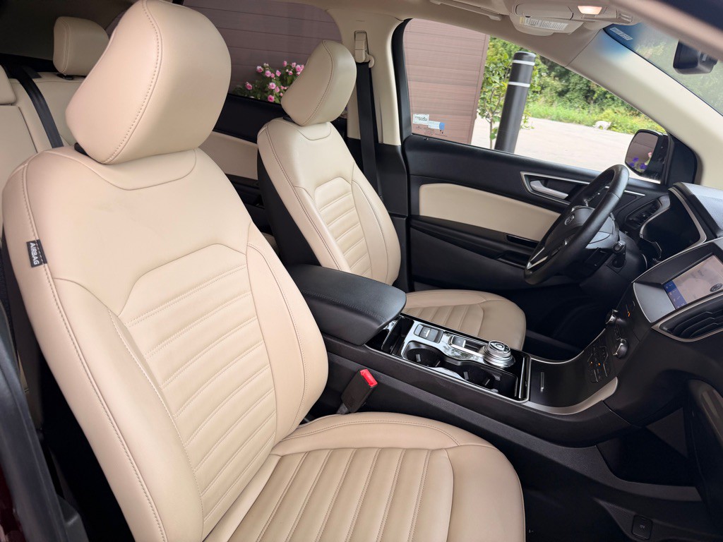 2020 Ford Edge Image 17