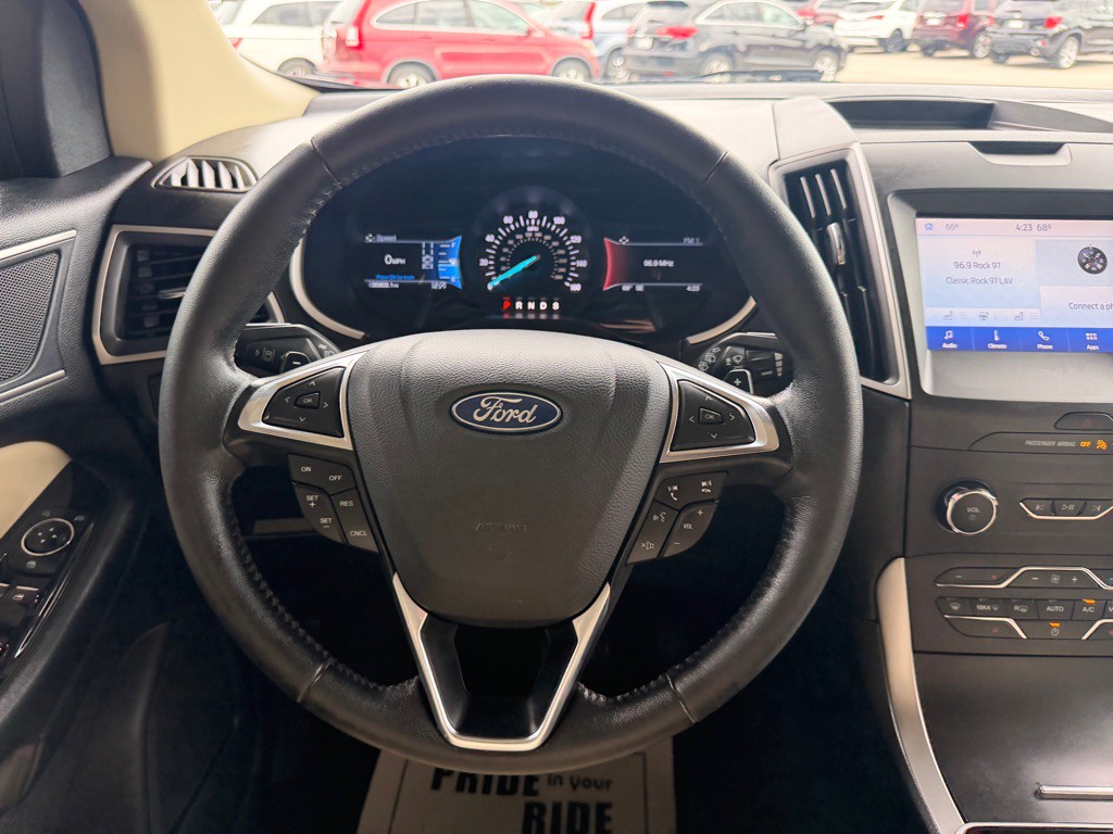 2020 Ford Edge Image 19