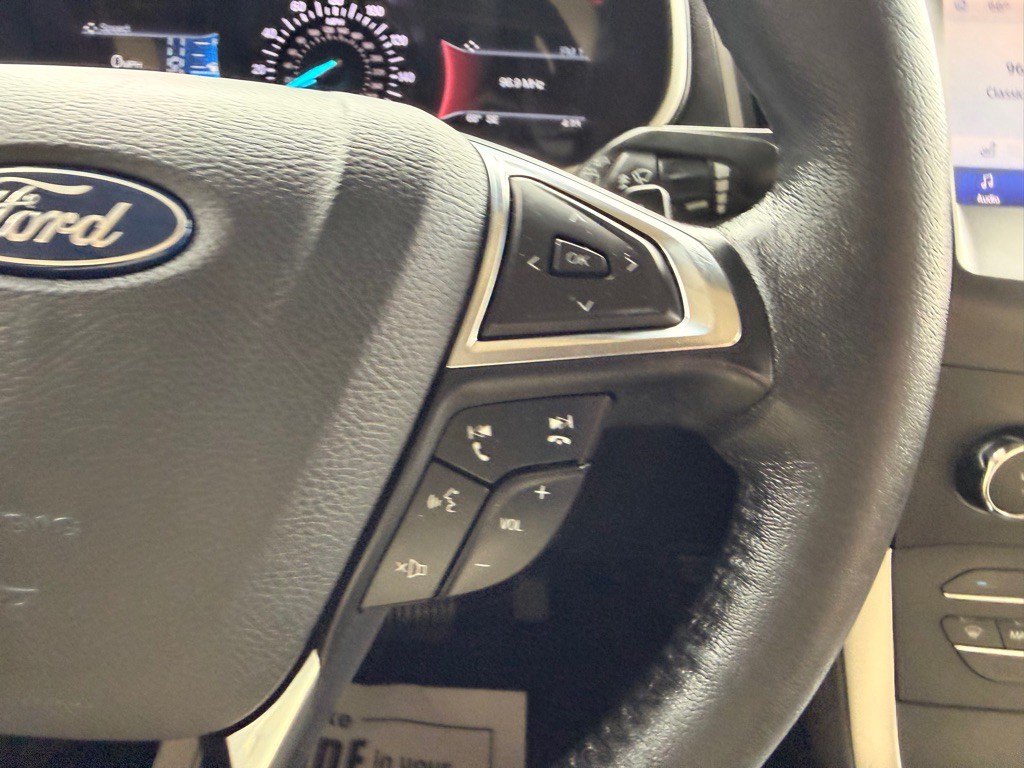 2020 Ford Edge Image 21