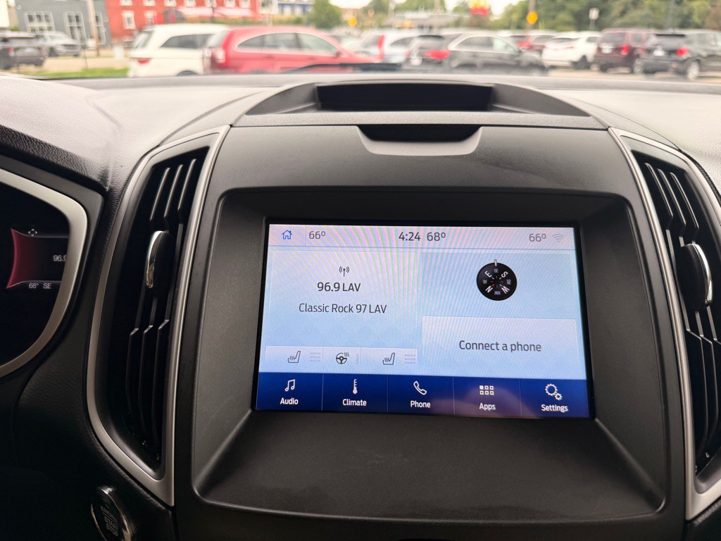 2020 Ford Edge Image 24
