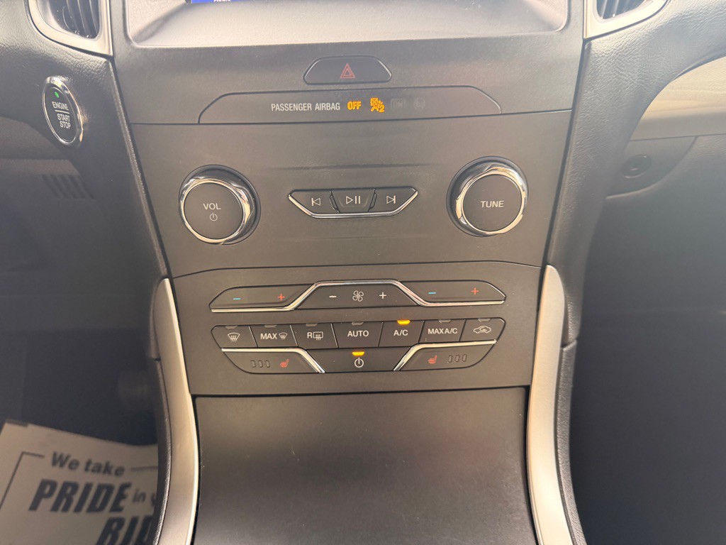 2020 Ford Edge Image 25