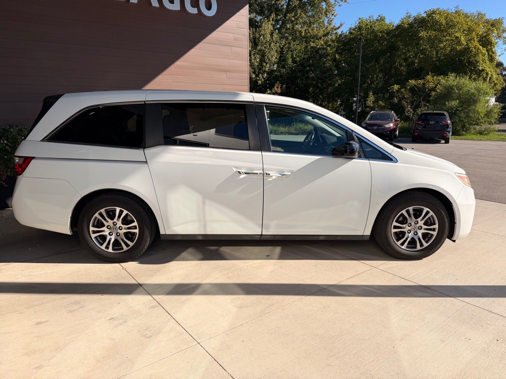 2012 Honda Odyssey Image 8