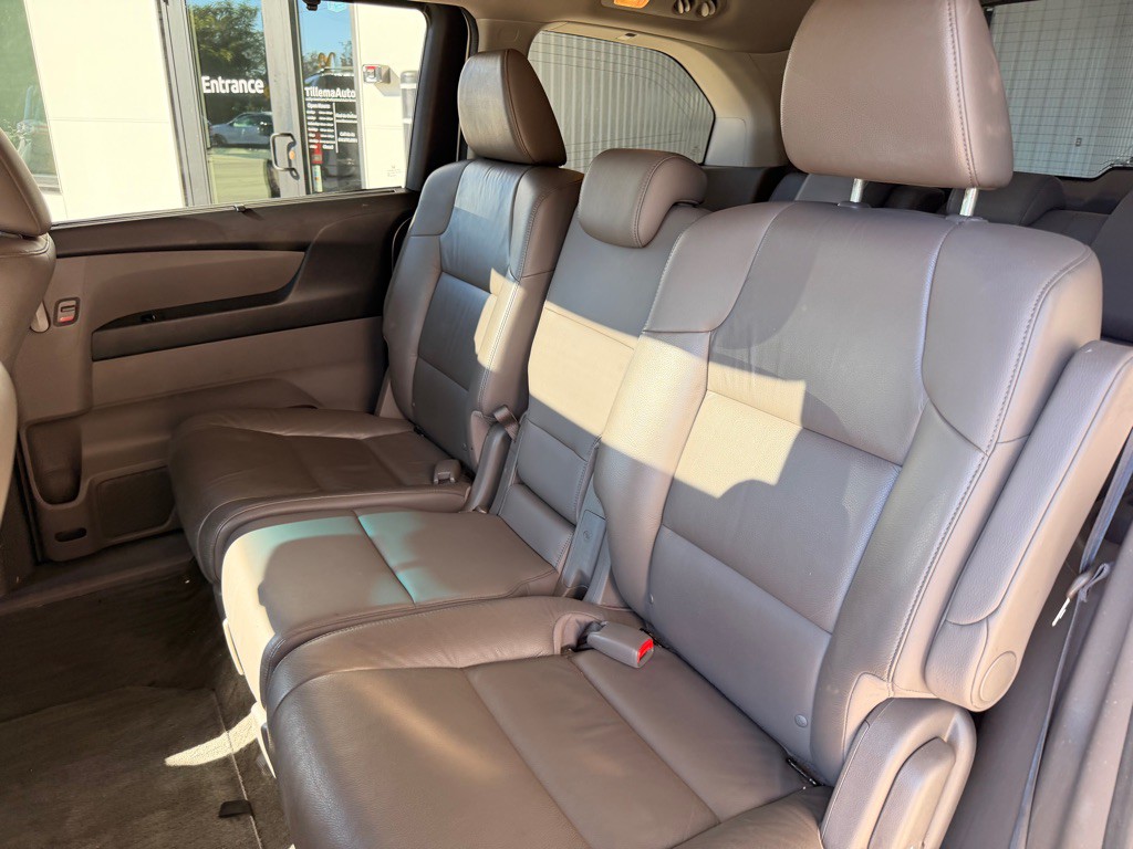 2012 Honda Odyssey Image 12