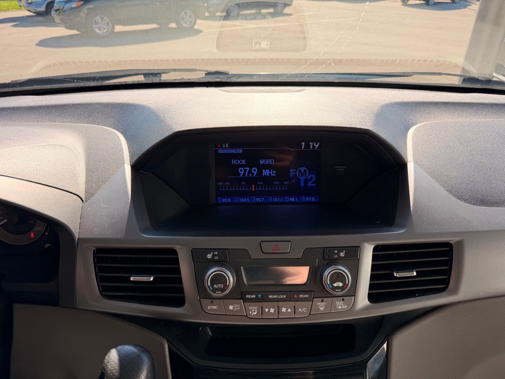 2012 Honda Odyssey Image 26
