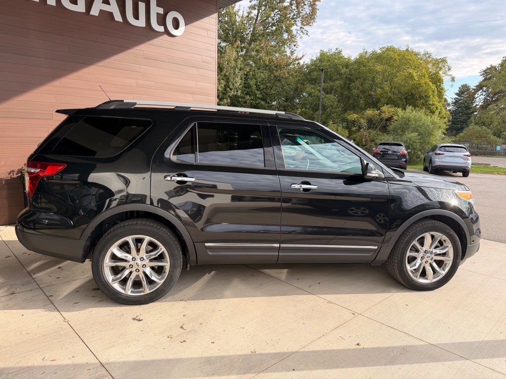 2014 Ford Explorer Image 8