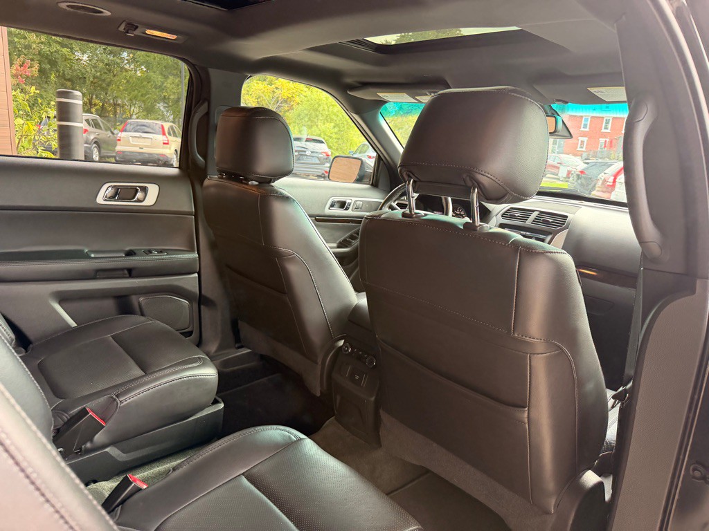 2014 Ford Explorer Image 17