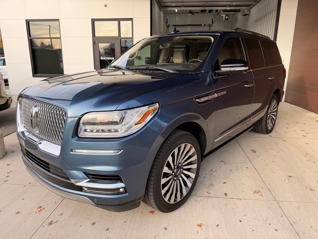 2018 Lincoln Navigator Image 3