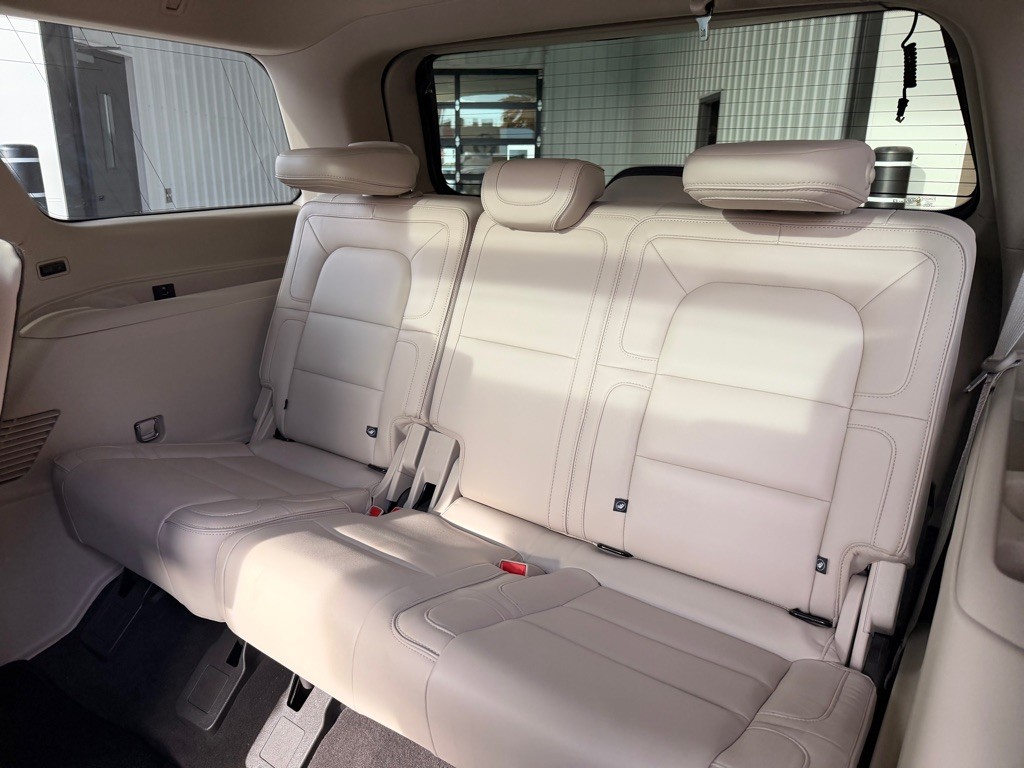 2018 Lincoln Navigator Image 13
