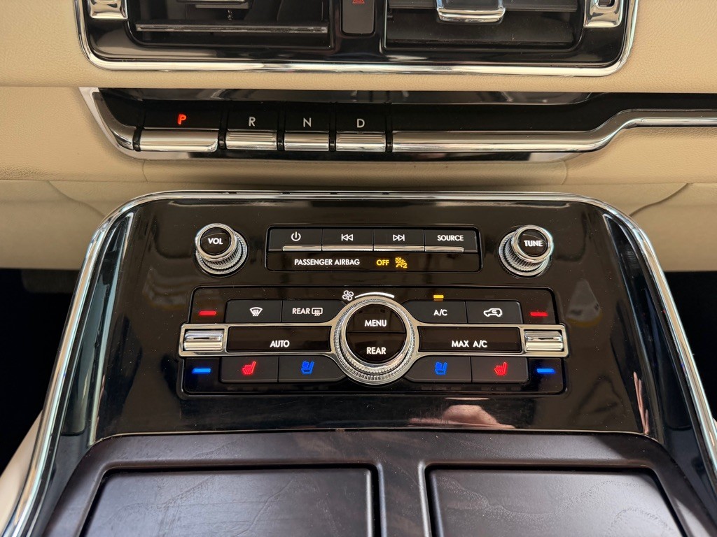2018 Lincoln Navigator Image 27
