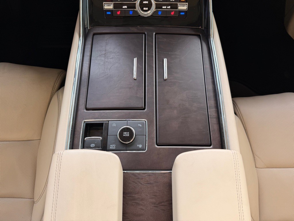 2018 Lincoln Navigator Image 28