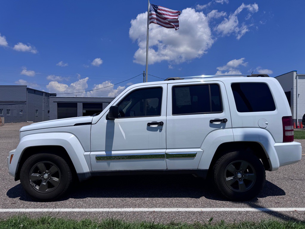2012 Jeep Liberty Image 8