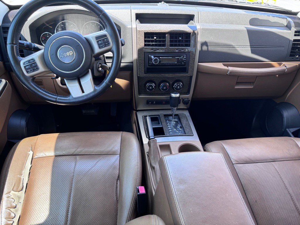 2012 Jeep Liberty Image 10