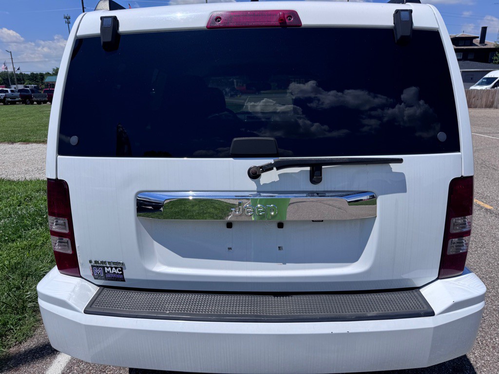 2012 Jeep Liberty Image 14