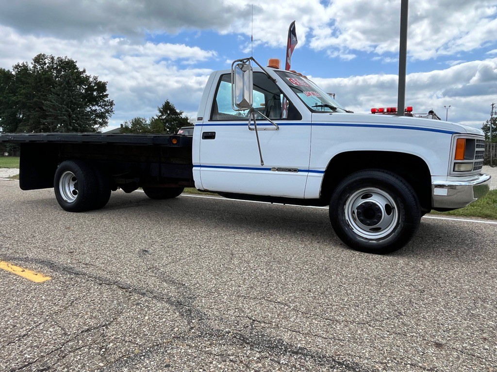 1990 Chevrolet C/K 3500 Image 1