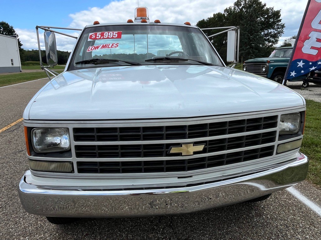 1990 Chevrolet C/K 3500 Image 4