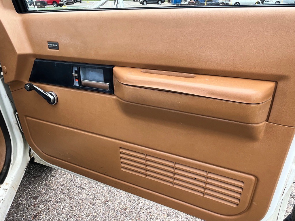 1990 Chevrolet C/K 3500 Image 15