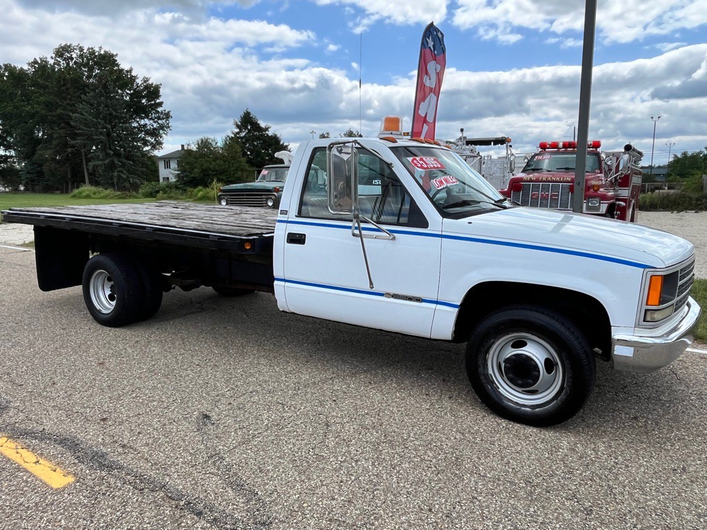 1990 Chevrolet C/K 3500 Image 16