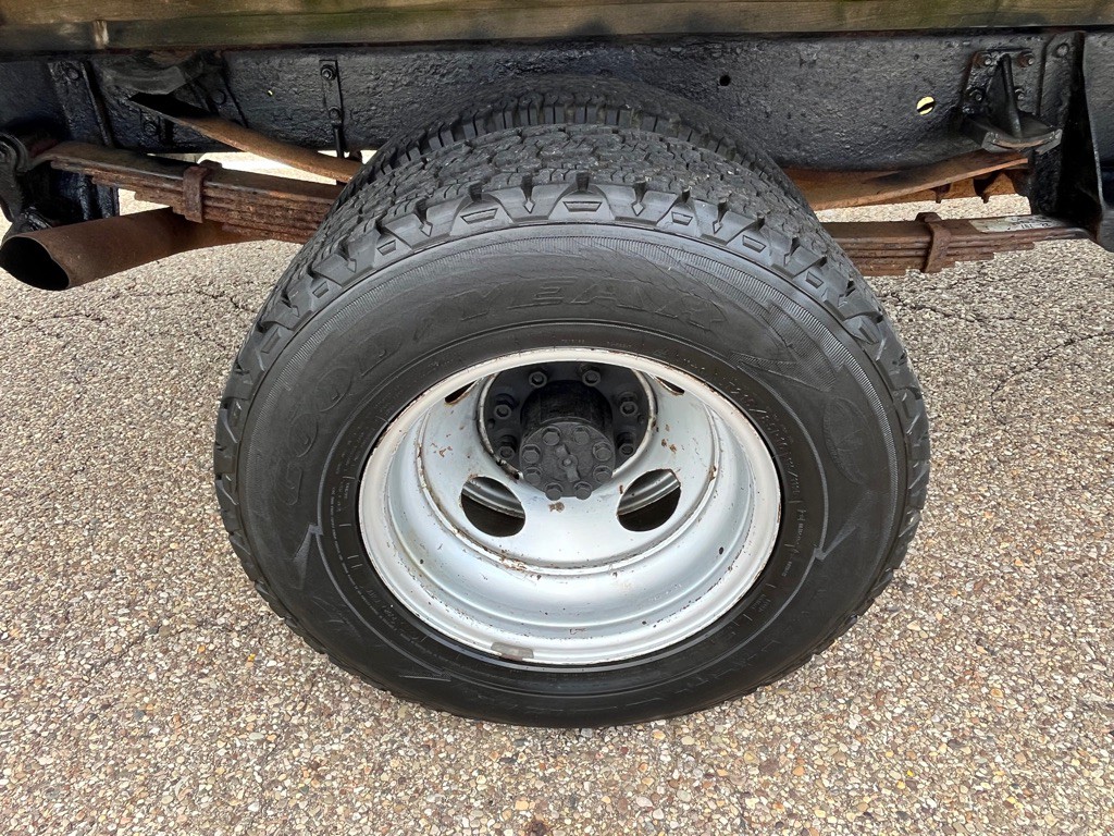 1990 Chevrolet C/K 3500 Image 21