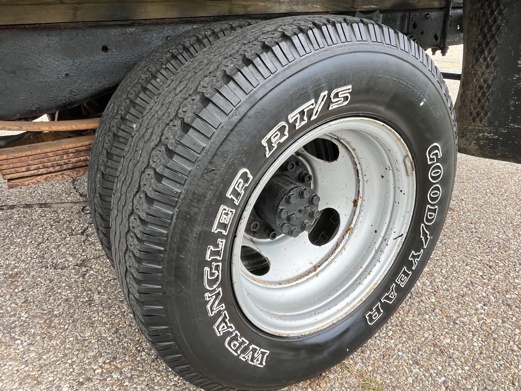 1990 Chevrolet C/K 3500 Image 23