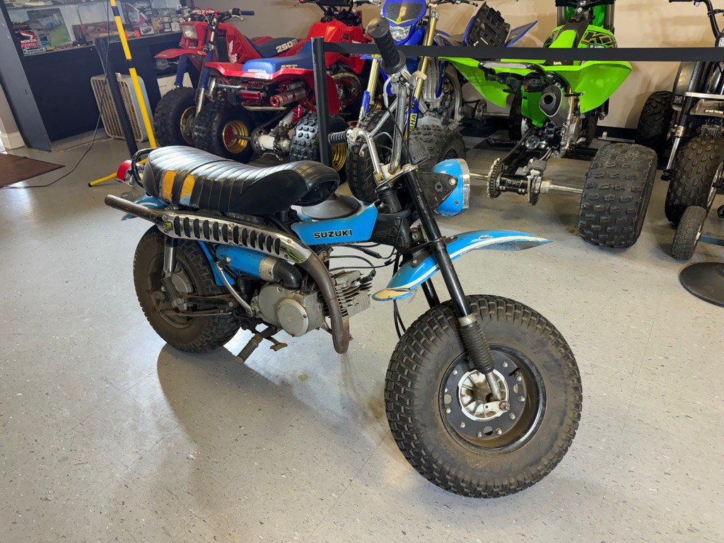 1972 Suzuki RV90 Image 3
