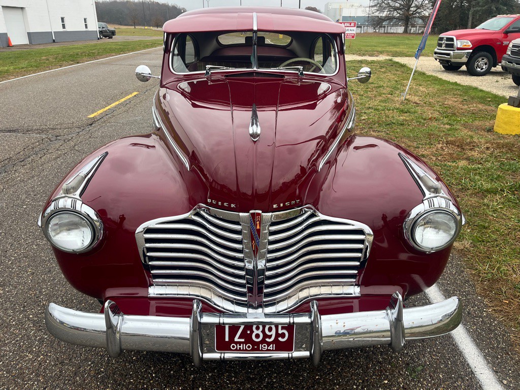 1941 Buick Super Image 4