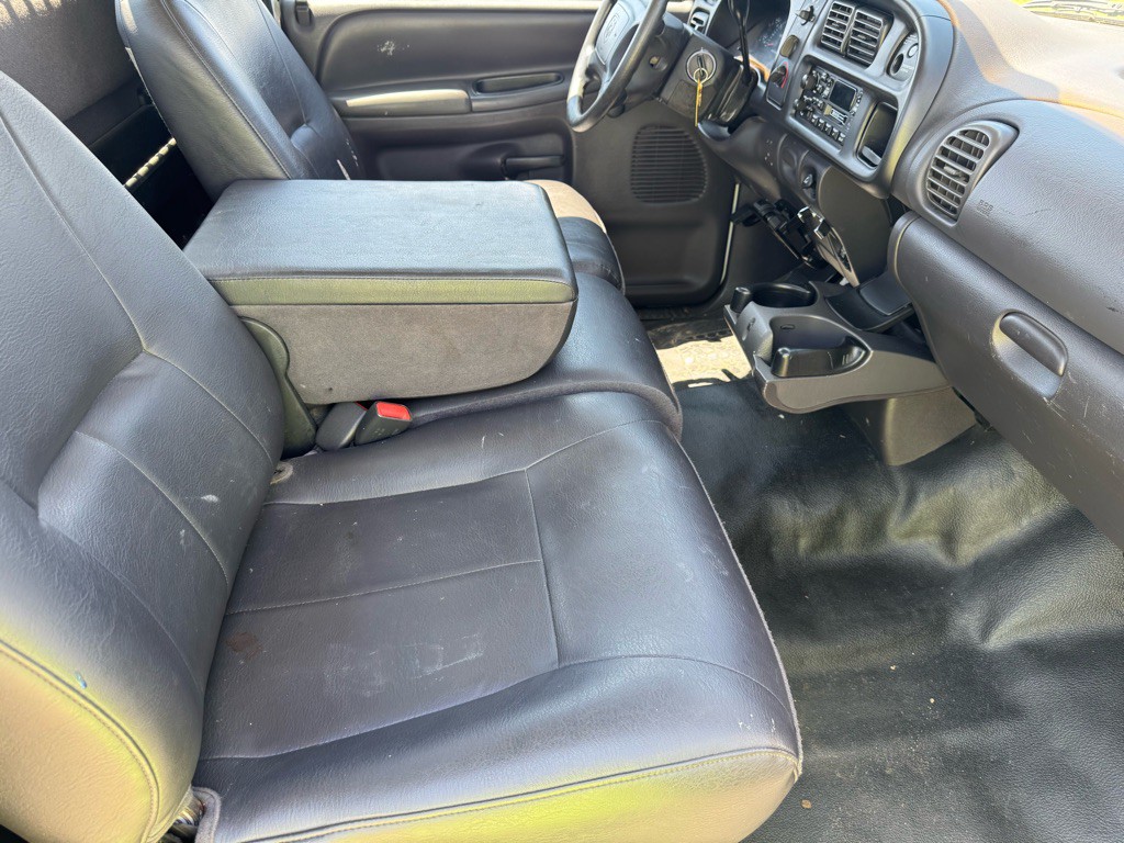 2002 Dodge Ram 3500 Image 10