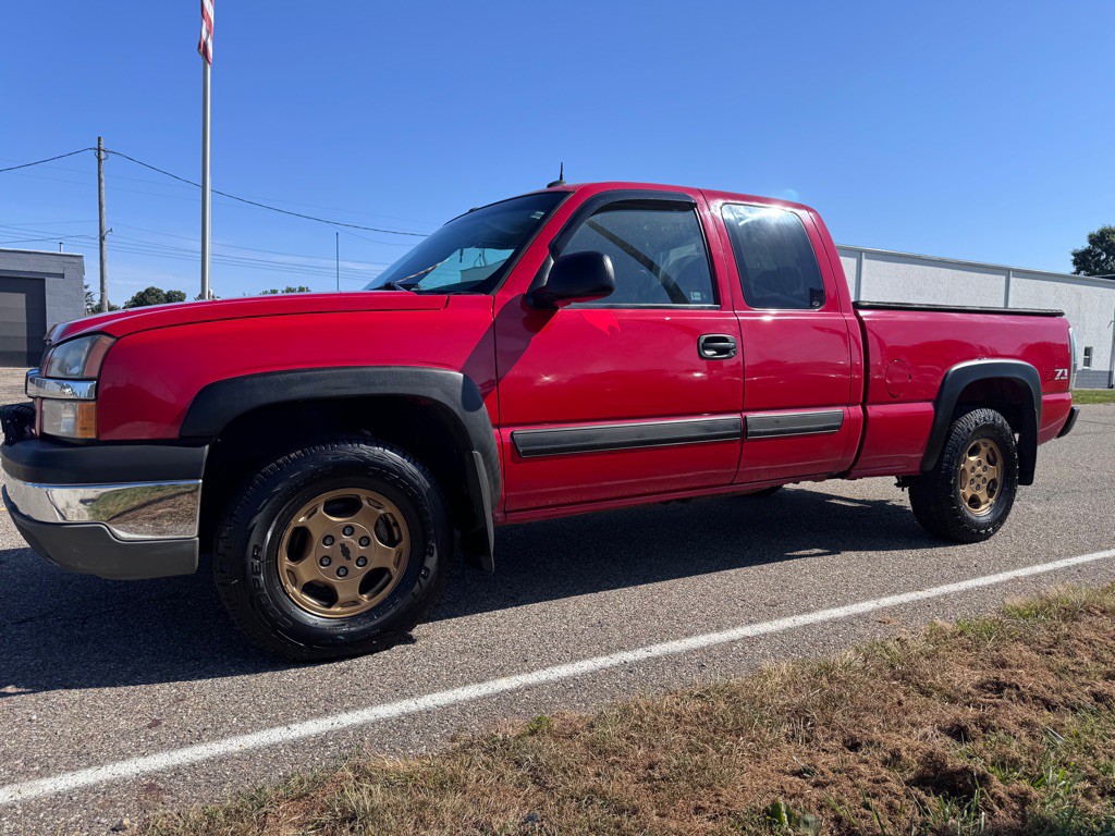2004 Chevrolet Silverado 1500 Image 3