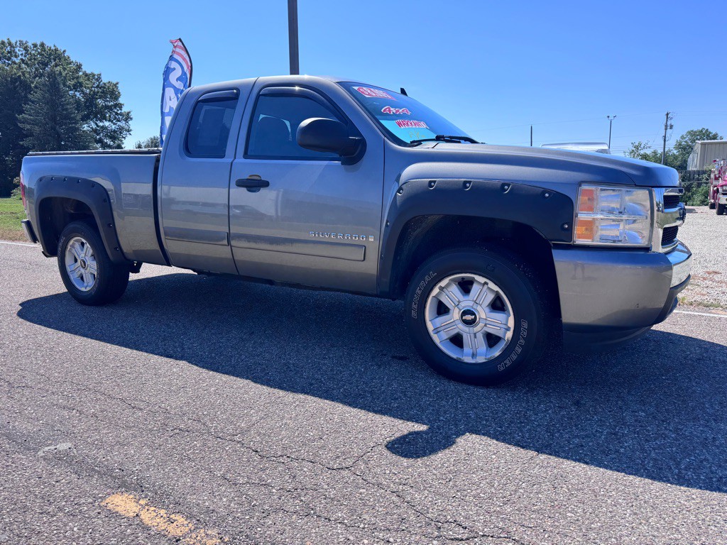 2007 Chevrolet Silverado 1500 Image 1