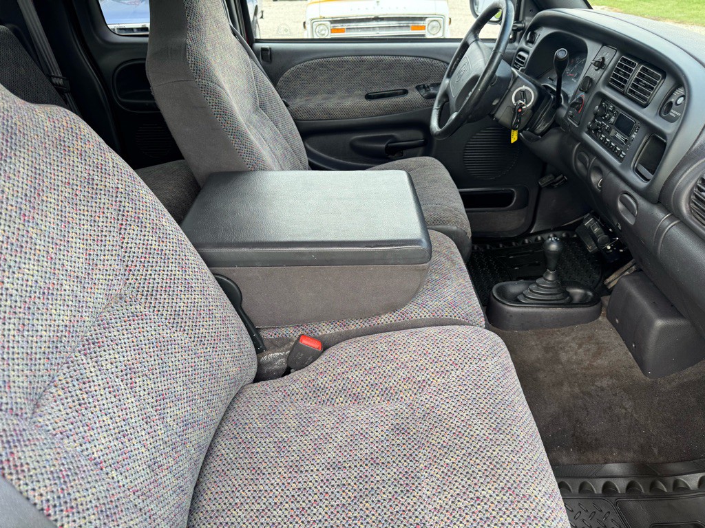2001 Dodge Ram 2500 Image 9